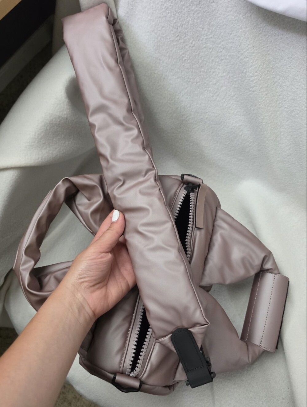 Brand New Rains Puffer - Picture 4 of 5